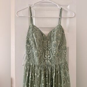 Elegant Green Lace Bridesmaid Dress